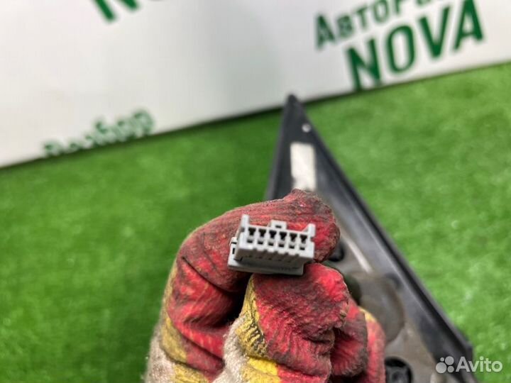 Зеркало заднего вида боковое правое Nissan Almera