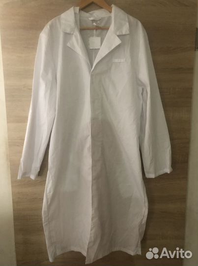 Белый медицинский халат