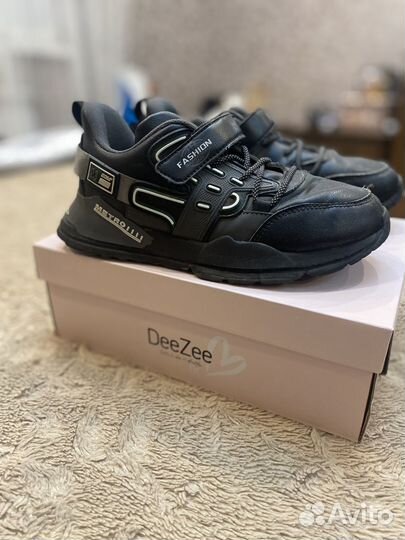 Кроссовки детские