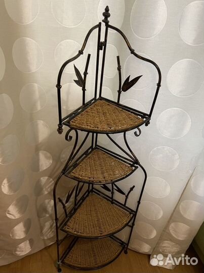 Подставка стеллаж кованый плетенный