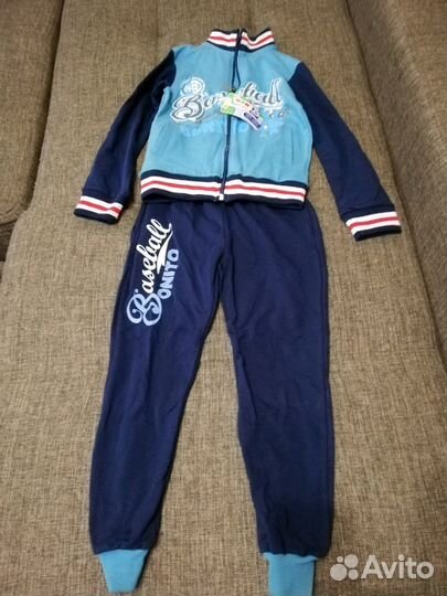 Спортивный костюм