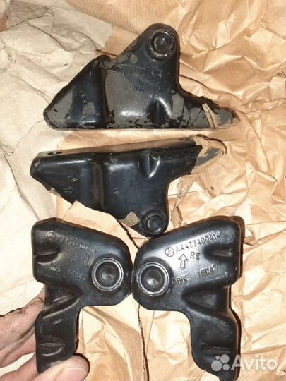 Держать амортизатора на мерседес 447