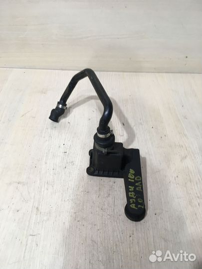 Клапан вентиляции картерных газов Ауди 100 С4 2.0