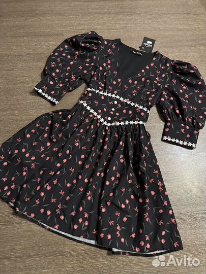 Платья для девушек S