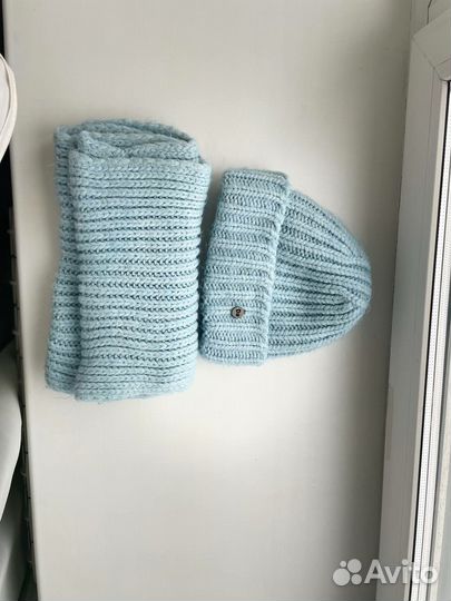 Шапка с шарфом