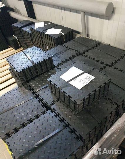 Модульная плитка пвх в спорт зал