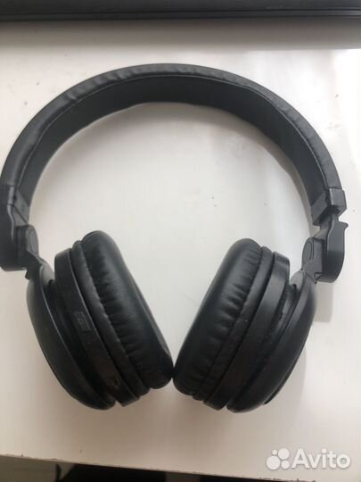 Беспроводные наушники, и проводные