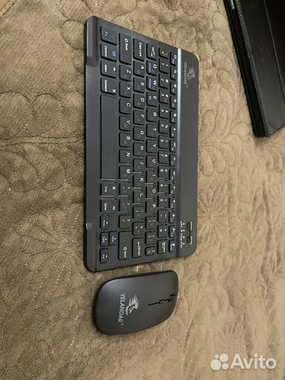 Bluetooth клавиатура и мышка