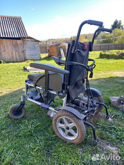 Инвалидная коляска с электроприводом