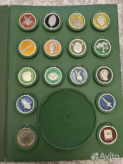 Шрек медальоны