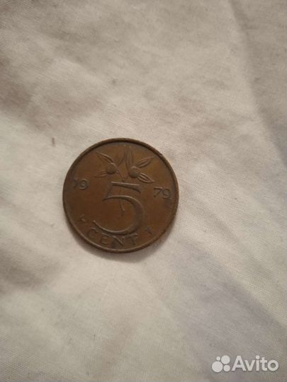 Монета 5 центов 1979 года