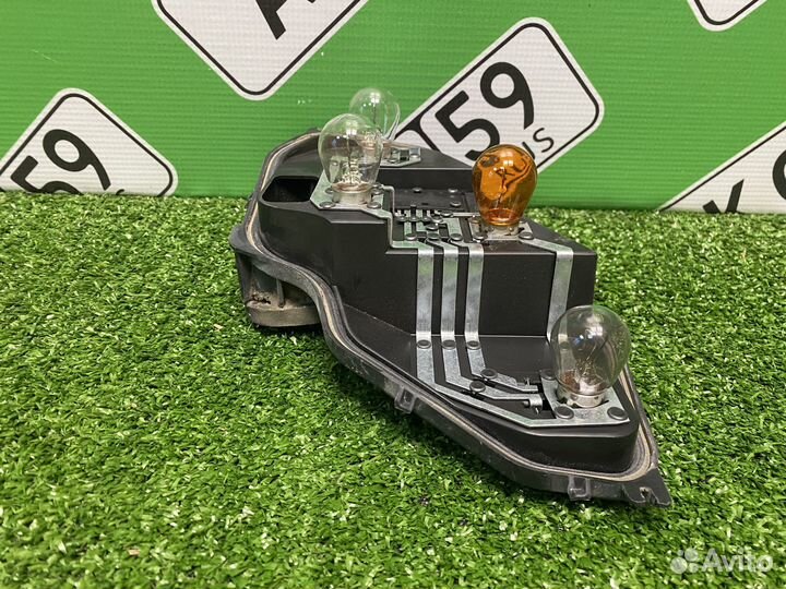 Плата левого фонаря на Renault Sandero после 2014