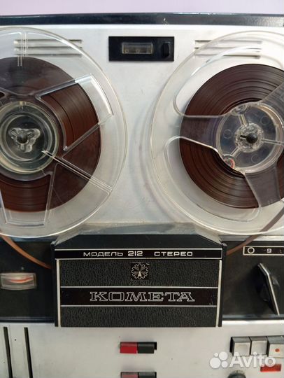 Катушечный магнитофон Комета 212