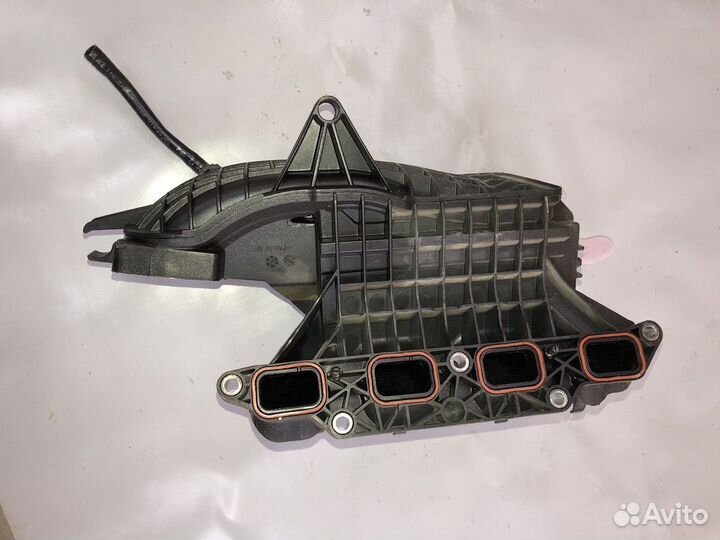 Впускной коллектор Volkswagen Passat caxa CAX 1.4