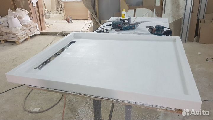 Душевой поддон из искусственного камня