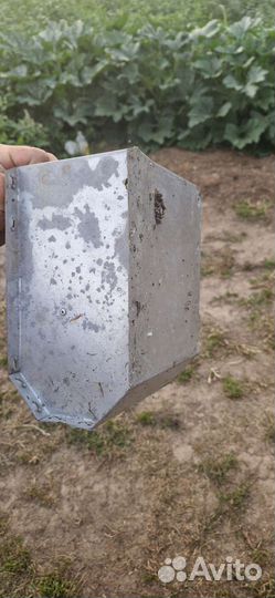 Бункерная кормушка для кроликов