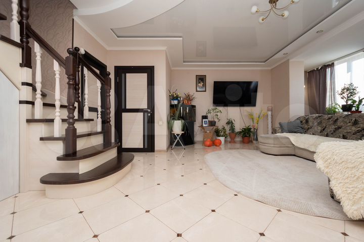 4-к. квартира, 110 м², 5/6 эт.