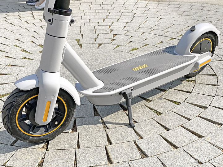 Электросамокат Ninebot KickScooter MAX G30LP