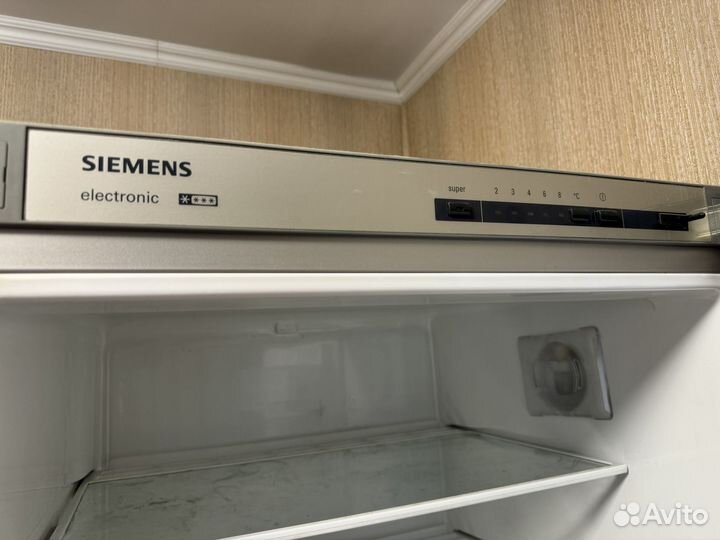 Холодильник siemens