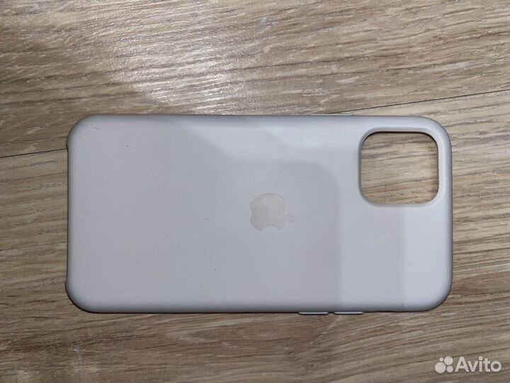 Силиконовый белый чехол на iphon 11 pro