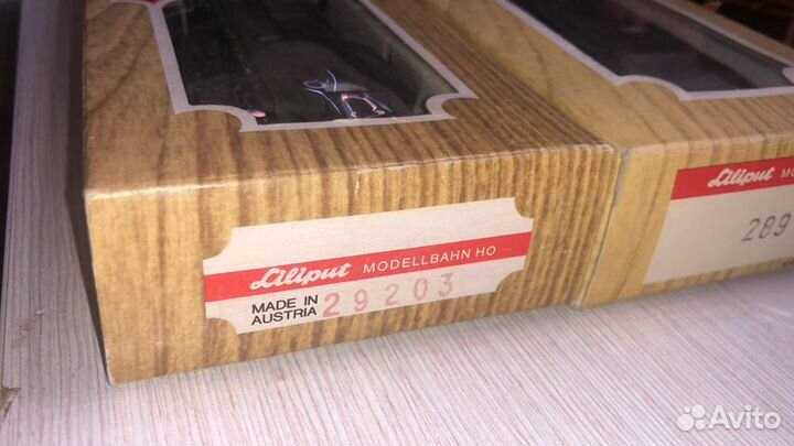 Модели 2 вагона Liliput H0 почтовые. Эпоха 3