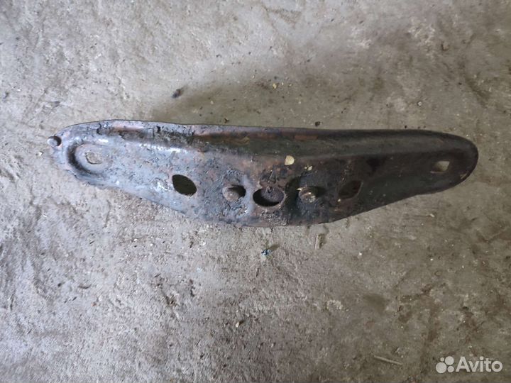 Кронштейн с Подушкой Вертолет кпп Москвич 408