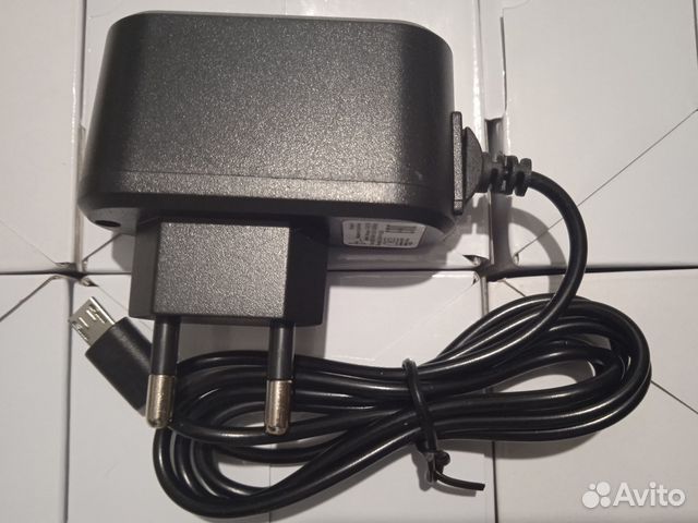 Зарядное устройство для сотового телефона