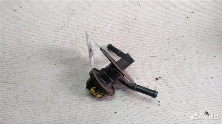 Регулятор давления топлива Mazda 929 88-89г