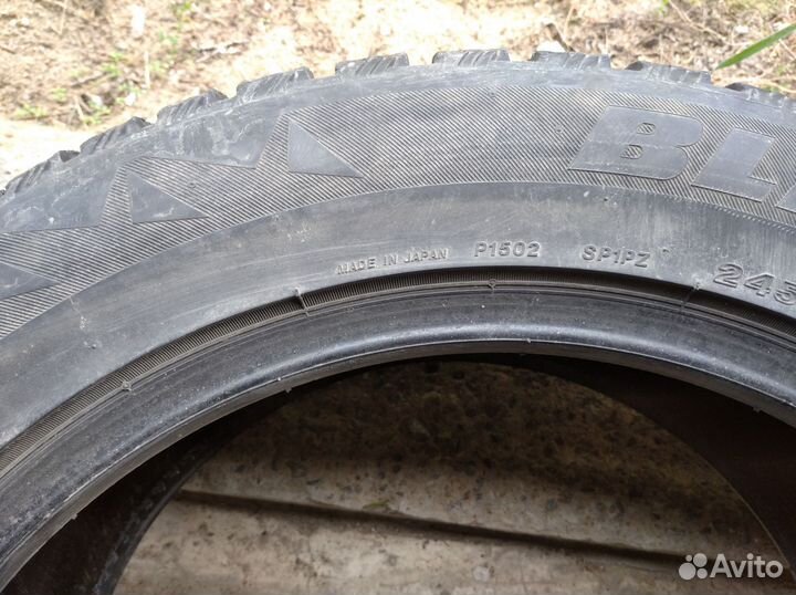 Bridgestone Blizzak Spike-01 245/55 R19 103T