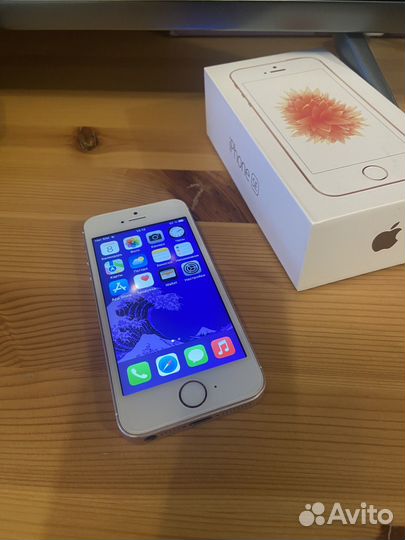 iPhone SE, 16 ГБ