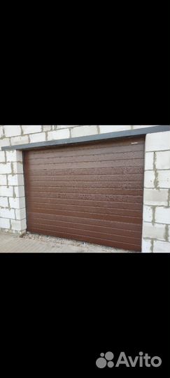 Секционные ворота