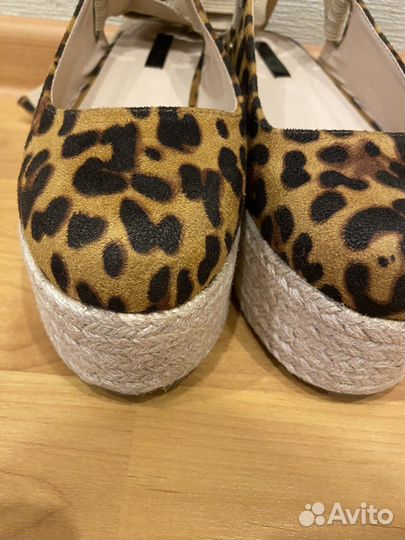 Босоножки, туфли 38