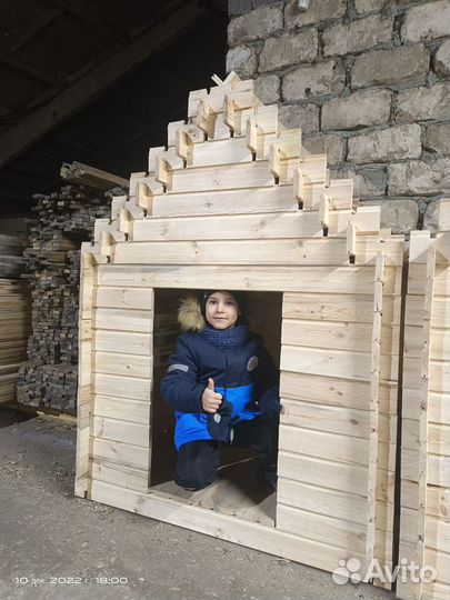 Детский деревянный домик