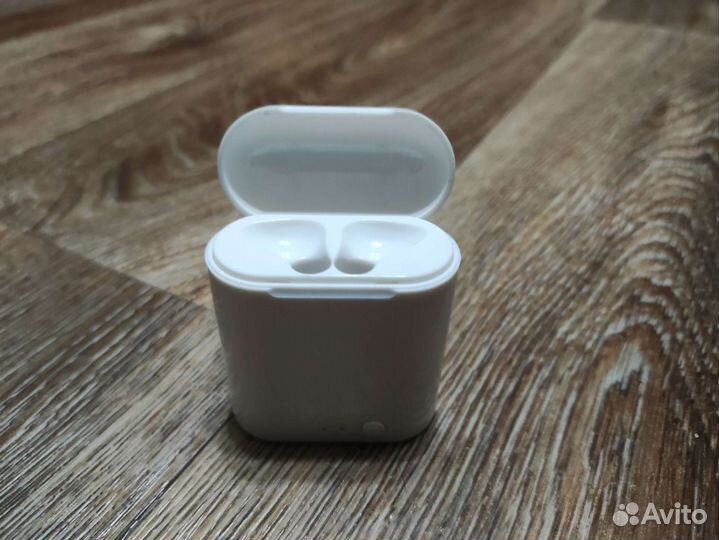 Беспроводные наушники Airpods