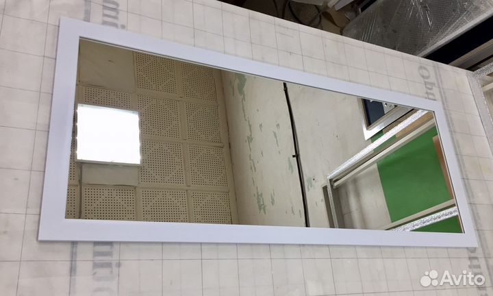 Зеркало 142х59см. в белом багете