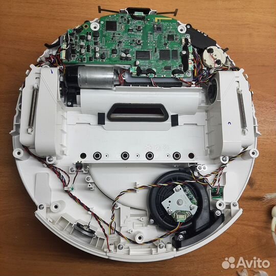Xiaomi Mi Robot Vacuum Mop P на запчасти (разбор)