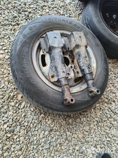 Кронштейн переднего бампера BMW E34