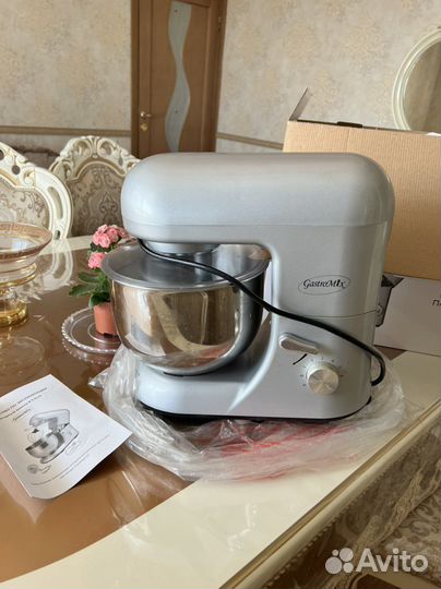 Кухонный комбайн миксер