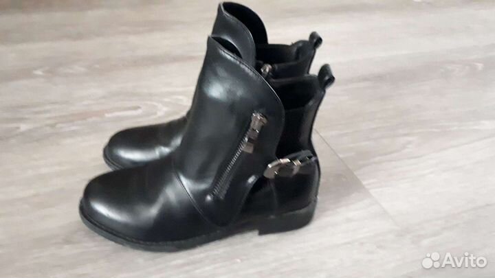 Ботинки для девочки