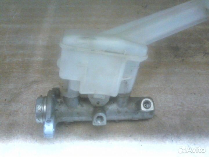 Главный тормозной цилиндр Nissan X-trail