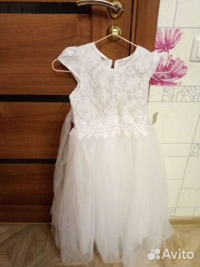 Платье новое р-р128