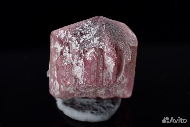 Двухголовый кристалл. Полихромный турмалин.Лот№930