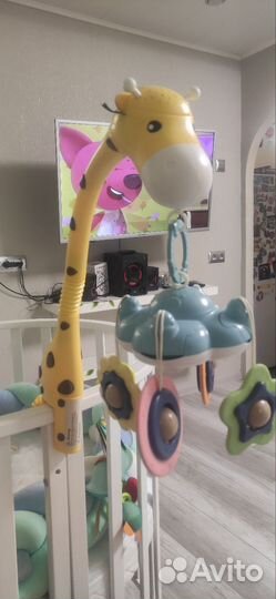 Мобиль детский с проектором и пультом