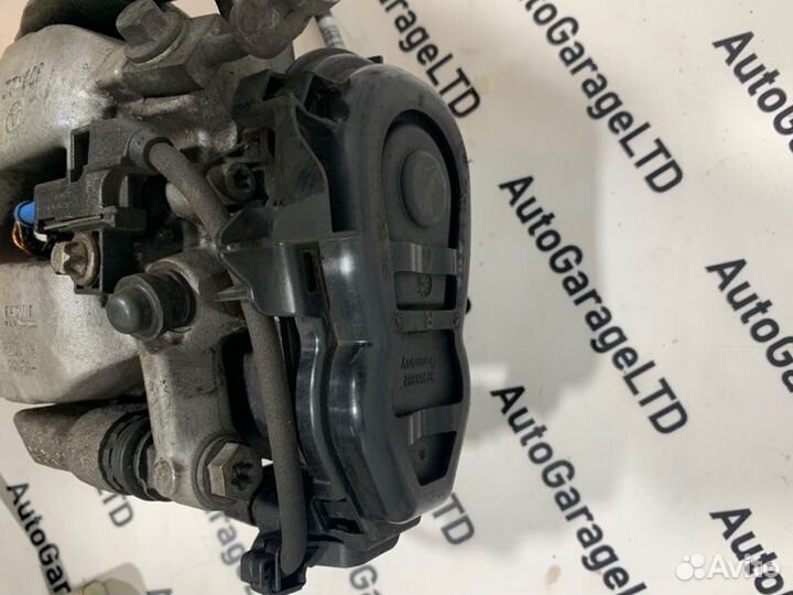 Суппорт задний правый Mercedes-Benz E-Class W213