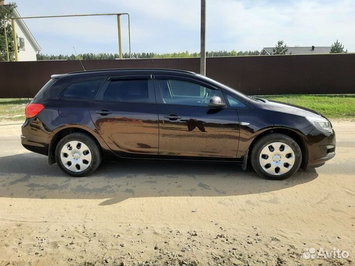 Opel Astra 1.4 МТ, 2015, 165 000 км