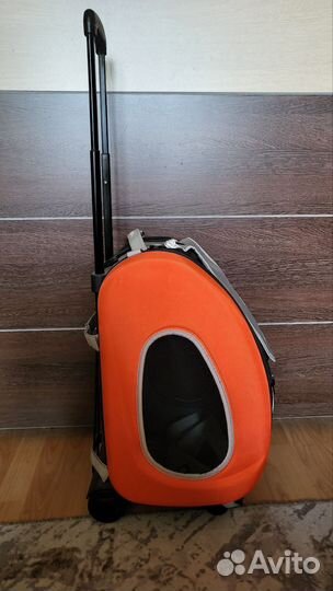 Переноска для собак на колесах