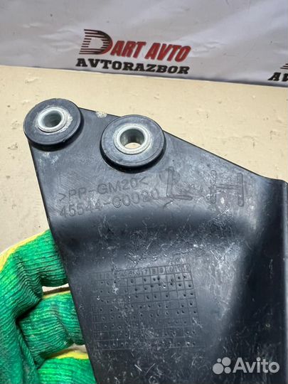 Левая защита рулевой рейки LC 200 LX 450