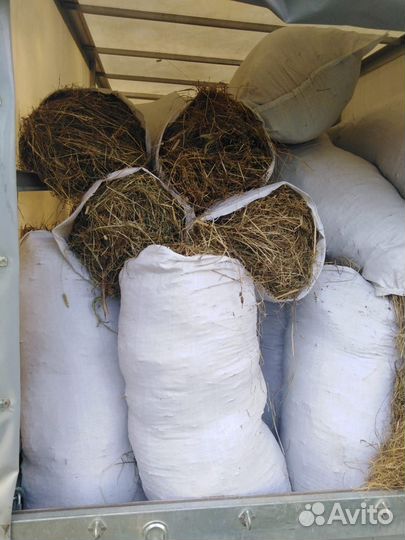 Сено в мешках. Ягры