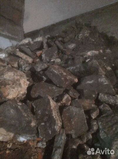 Бой бетона кирпича