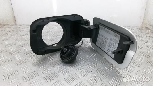 Лючок бака audi Q7 (4MA01IC01)